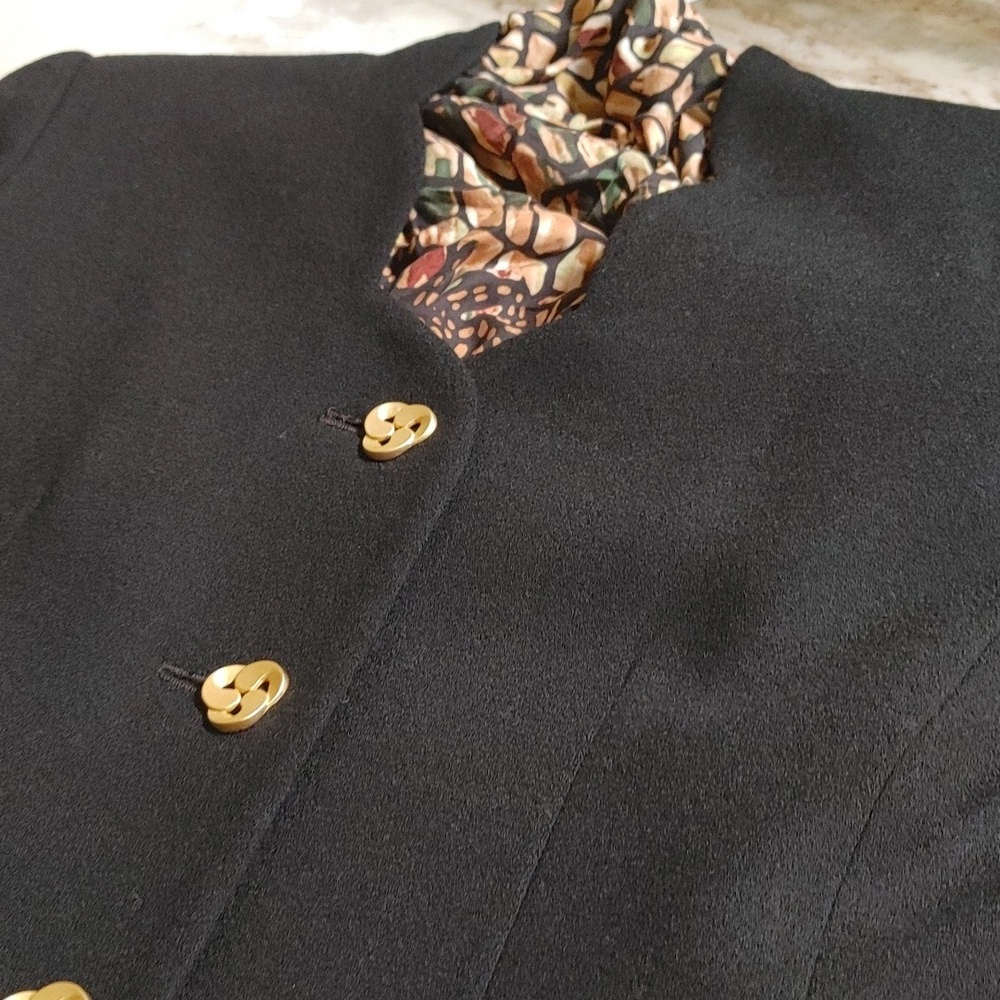 VTG Kasper Black Tailored Wool Crepe Suit - Picture 3 of 14